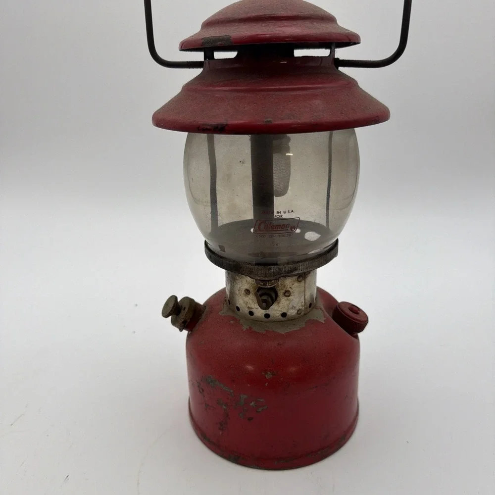 Coleman 200a red
